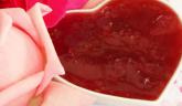 Confiture de fraises à la rose… une délicatesse parfumée !!!