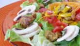 Salade mix en couleurs et poulet épicé… une envie d’été !!!