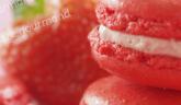 Macarons à la fraises… bouchées plaisir tendres et fruitées !!!